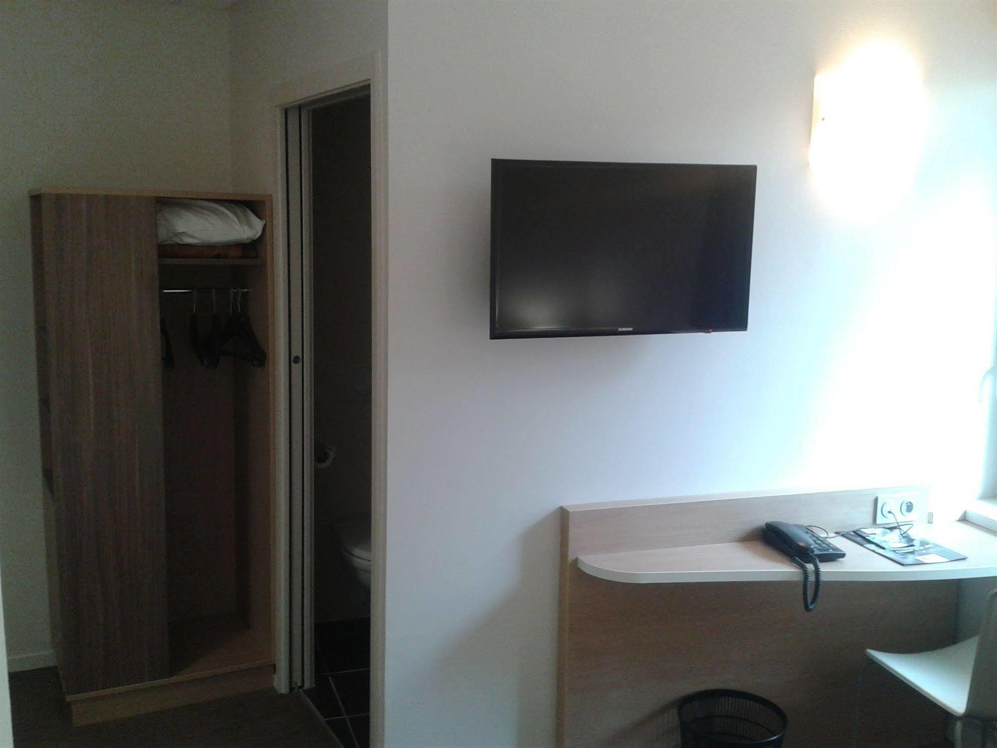 Brit Hotel Macon Centre Gare מראה חיצוני תמונה