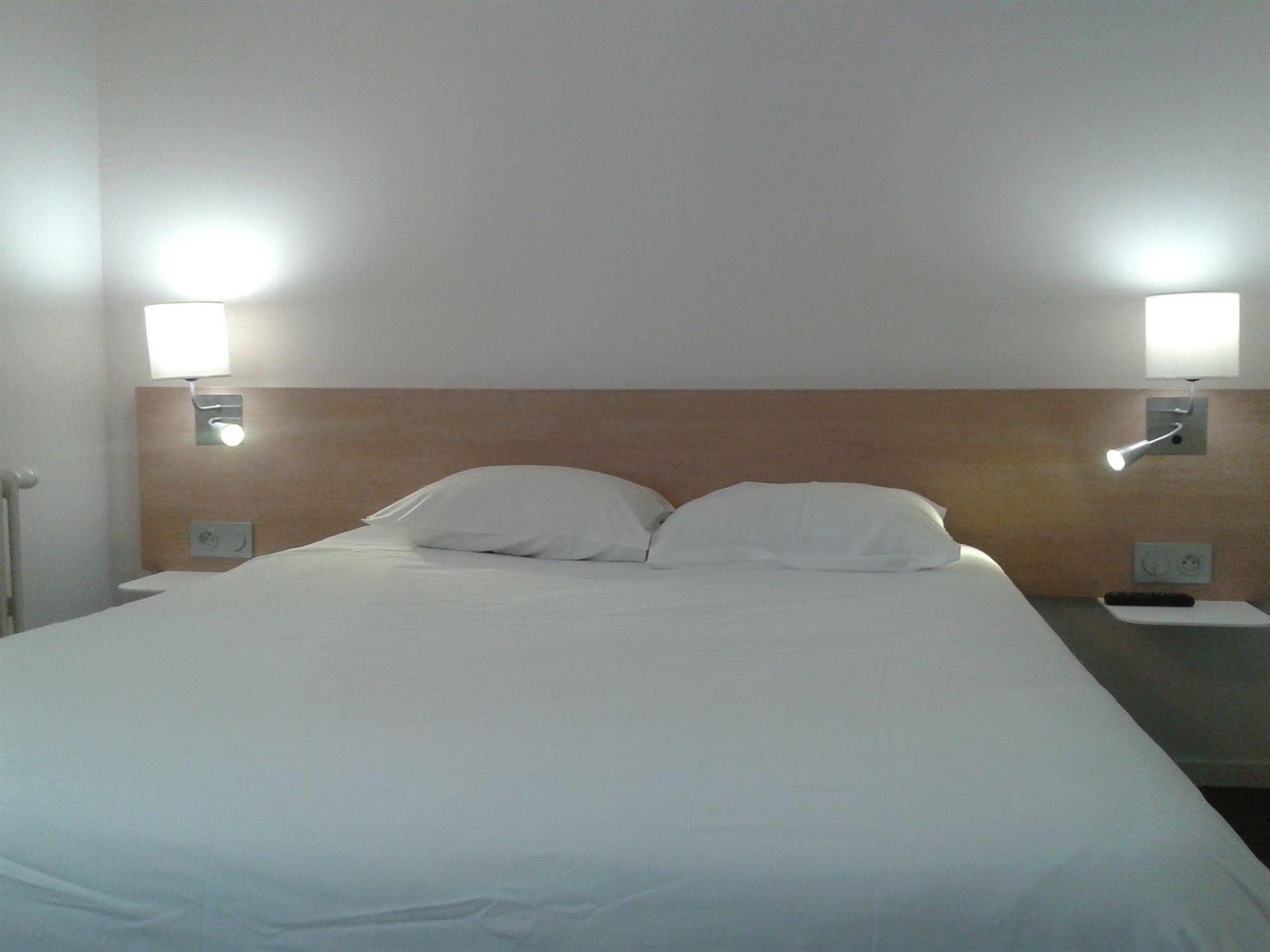 Brit Hotel Macon Centre Gare מראה חיצוני תמונה